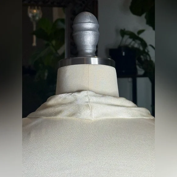 Vintage 1980s Cream Silk Bow Blouse - Picture 11 of 12